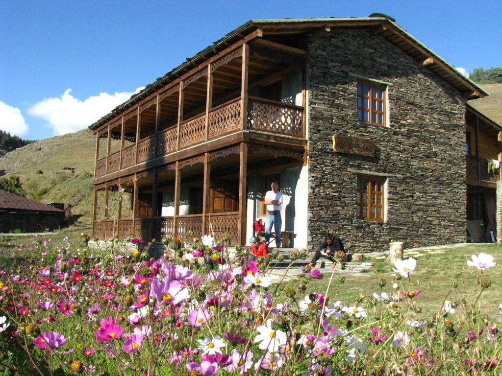 Guest House Shina Omalo Exterior foto
